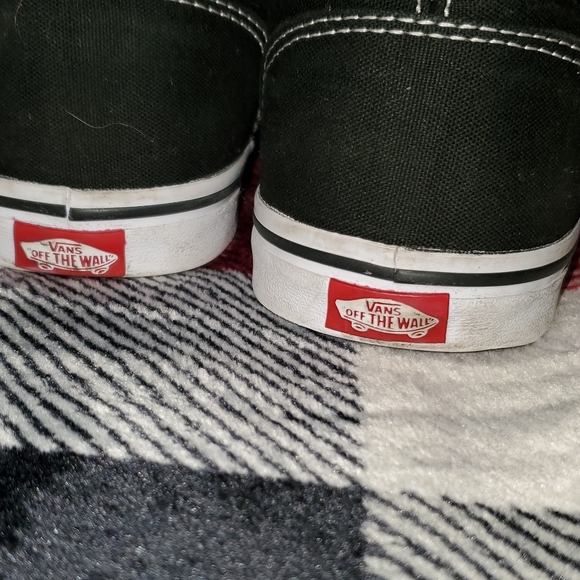 Back Vans - Picture 3 of 9
